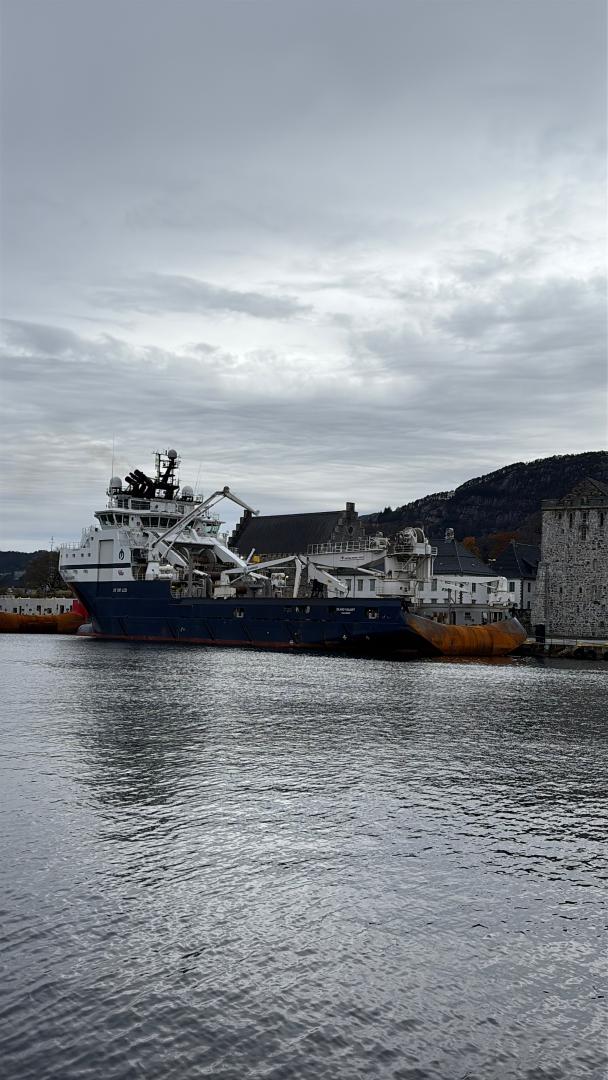 Where is ISLAND VALIANT right now? Other type | IMO 9356191 | MMSI ...